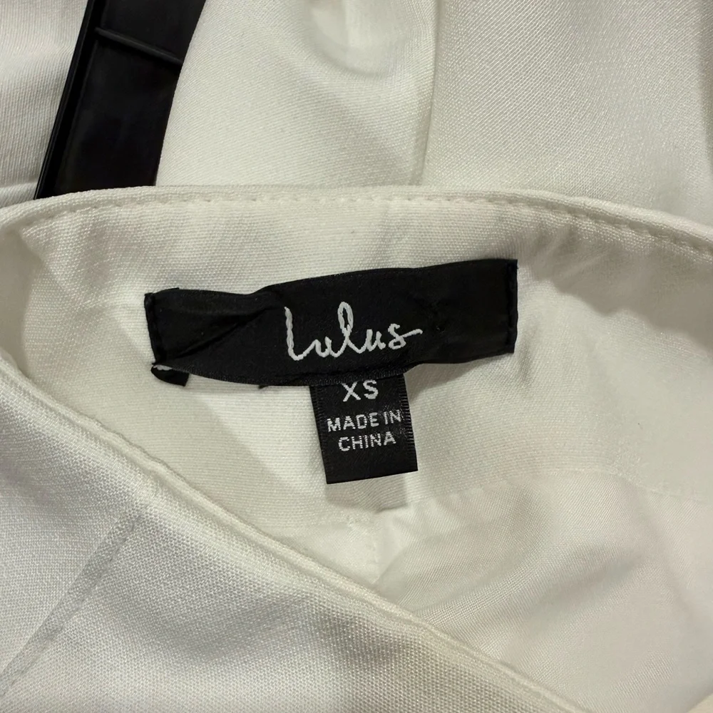 Lulu's White Trousers - Picture 5 of 5